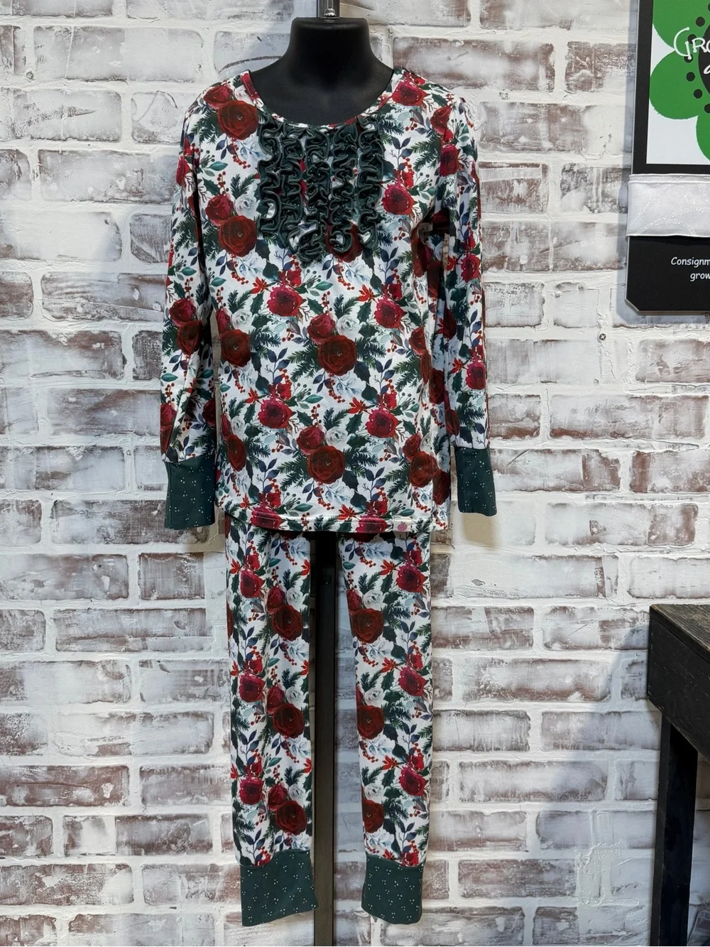 cheeky plum Girls Floral Ruffle Set - Red, Green, White
